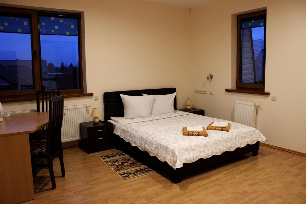 Vidu Guest House Utena Eksteriør bilde