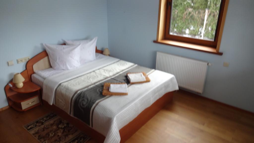 Vidu Guest House Utena Eksteriør bilde